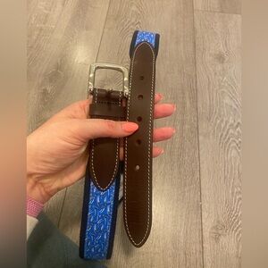 NWT Vineyard Vines Shark Week Belt
